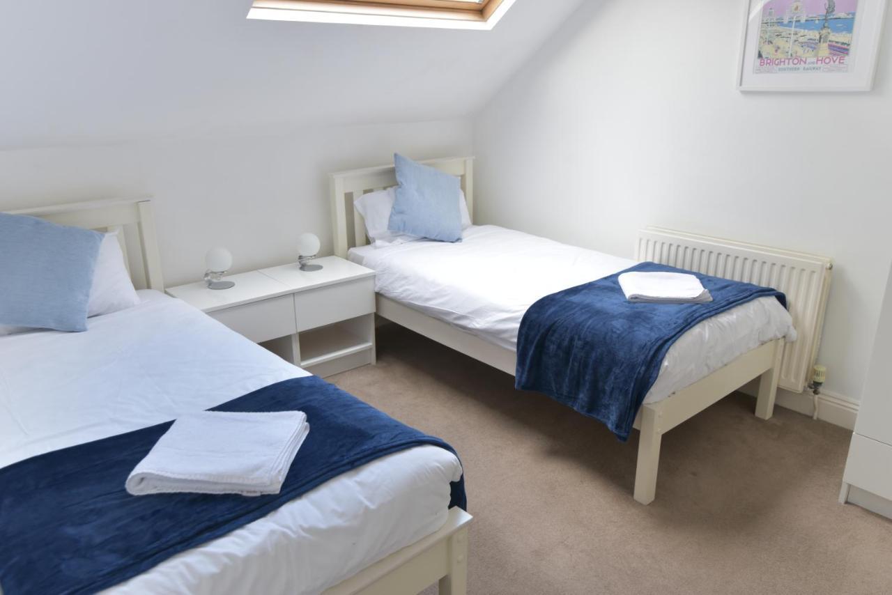 Beach Central With Allocated Parking And Patio Brighton Exterior photo